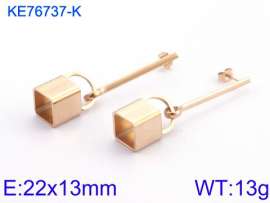 Off-price Earring
