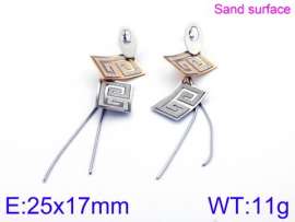 Off-price Earring