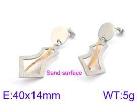 Off-price Earring