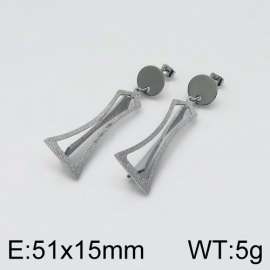 Off-price Earring